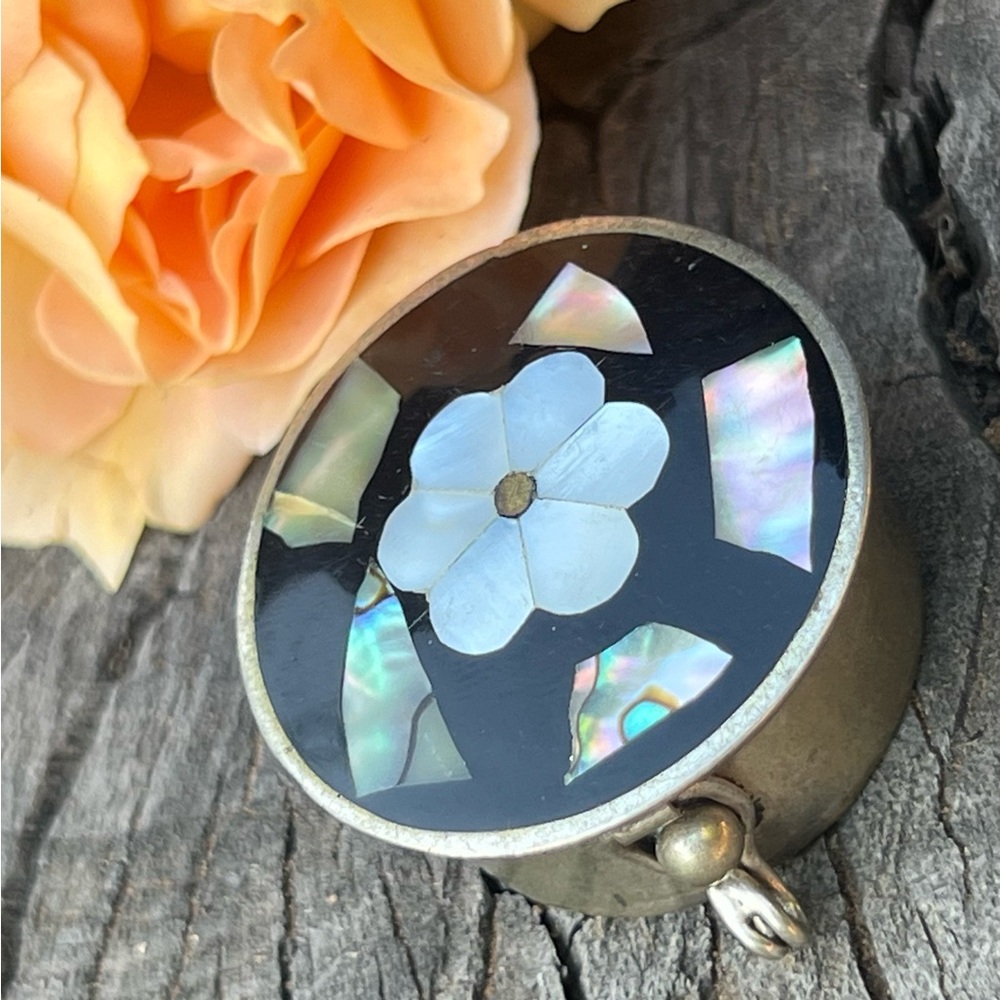 Vintage Alpaca Mexico Abalone & Mother of Pearl Inlaid Mini Trinket pill Box